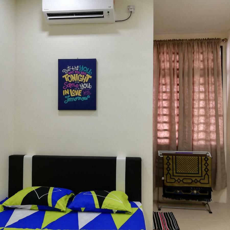 Neesa Homestay Bukit Gambang-Muslim Buitenkant foto
